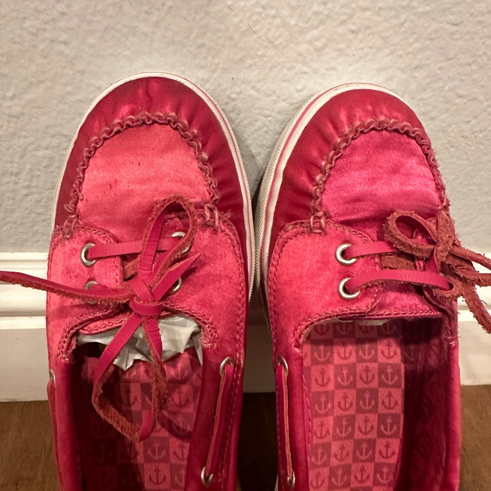 Vans - Picture 7 of 9